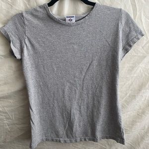 gray shirt